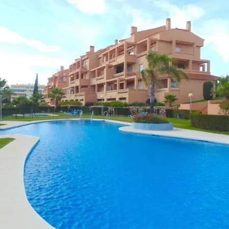 Luxurious 2 Bedroom 2 Bathroom Near *