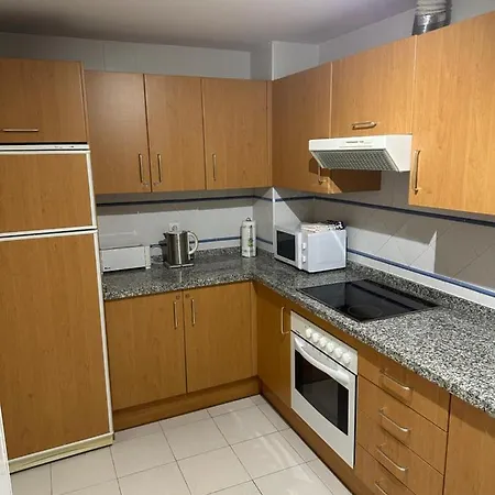 Apartment Luxurious 2 Bedroom 2 Bathroom Near *