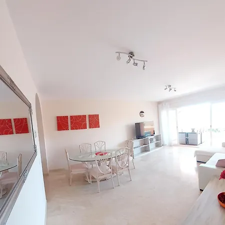 Luxurious 2 Bedroom 2 Bathroom Near * Malaga